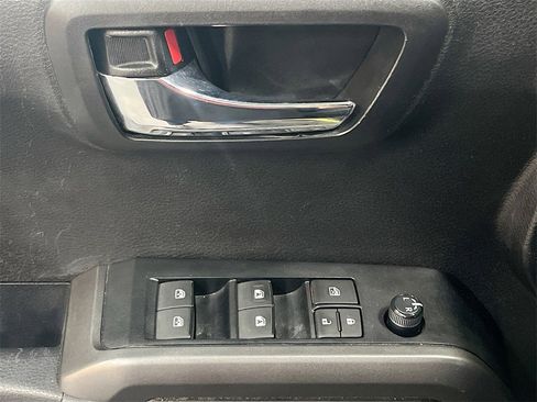 Used 2023 Toyota Tacoma TRD Off-Road image 17