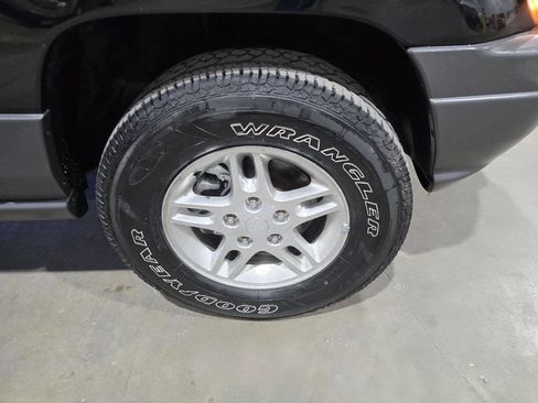 Used 2002 Jeep Grand Cherokee Laredo image 22