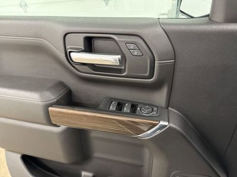 Used 2019 Chevrolet Silverado 1500 LT w/ All-Star Edition AWD/4WD image 30