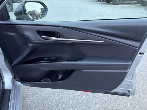 Used 2026 Toyota Camry LE image 14