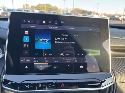 New 2026 Jeep Compass Latitude image 23