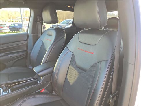 Used 2024 Jeep Compass Trailhawk image 20