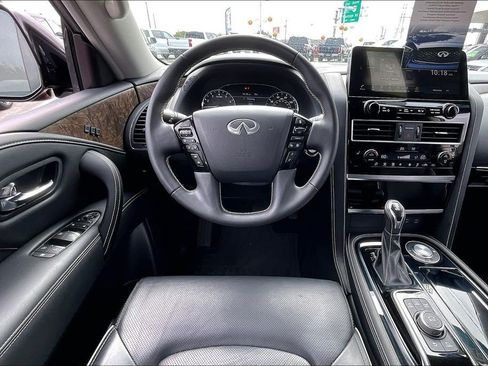 Used 2023 INFINITI QX80 Premium Select w/ All-Season Package RWD image 7