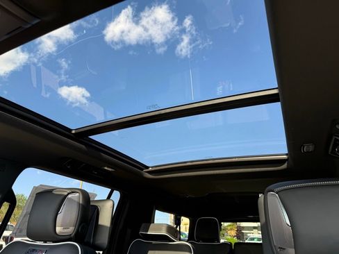 New 2026 GMC Yukon XL AT4 Ultimate AWD/4WD image 22