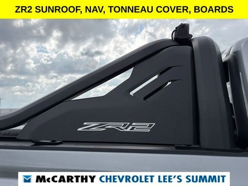 Used 2025 Chevrolet Colorado ZR2 w/ Midnight Edition AWD/4WD image 48