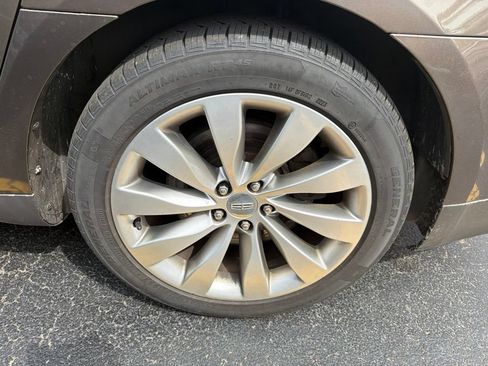 Used 2015 Lincoln MKS AWD image 7