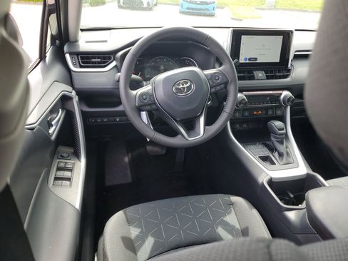 Used 2025 Toyota RAV4 XLE w/ Convenience Package AWD/4WD image 9
