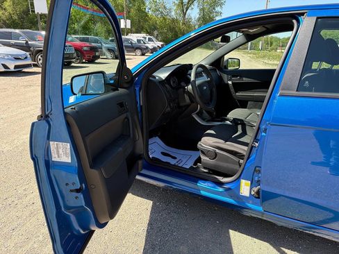 Used 2010 Ford Focus SE FWD image 7