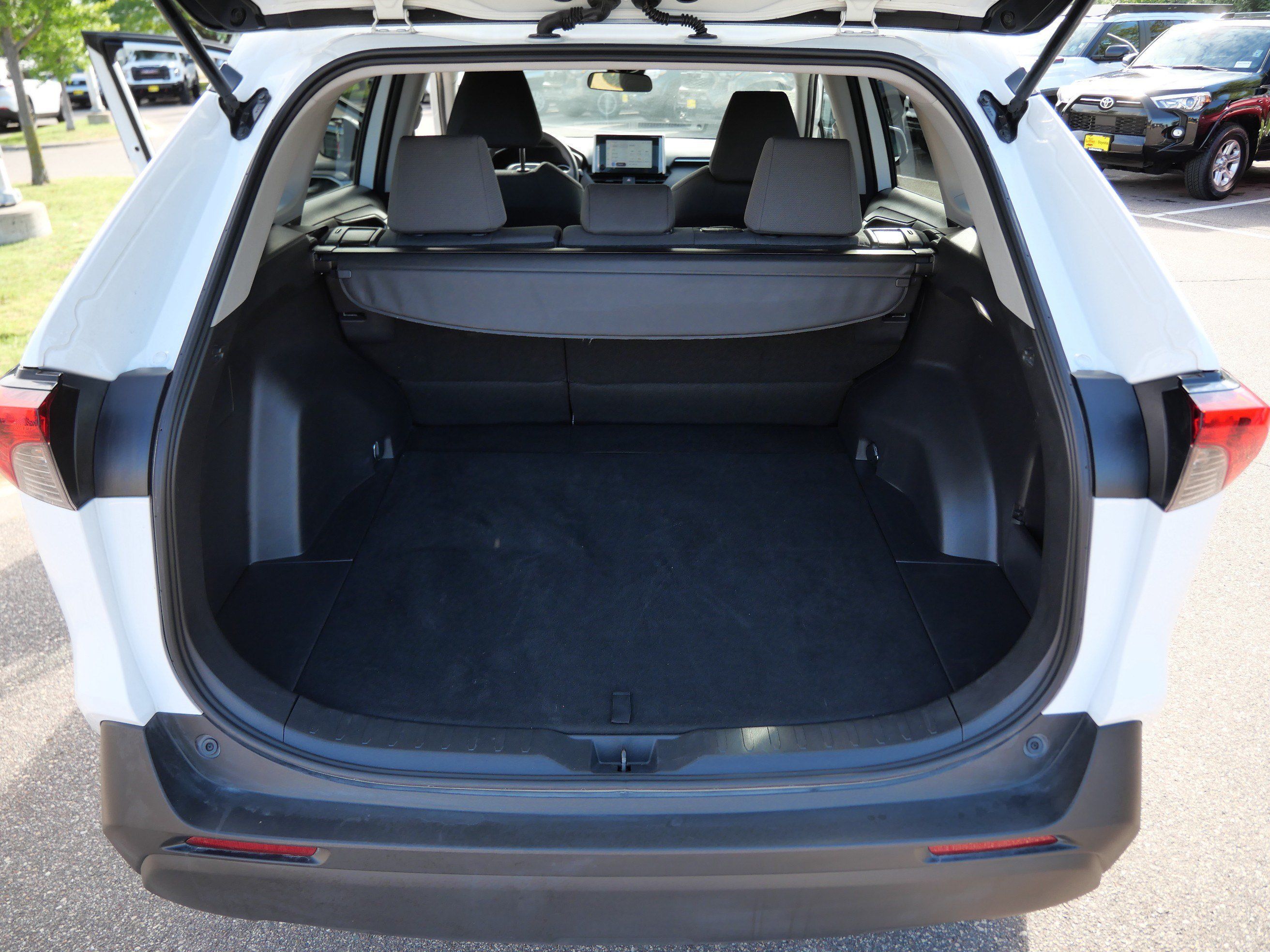 Certified 2025 Toyota RAV4 XLE AWD/4WD image 19