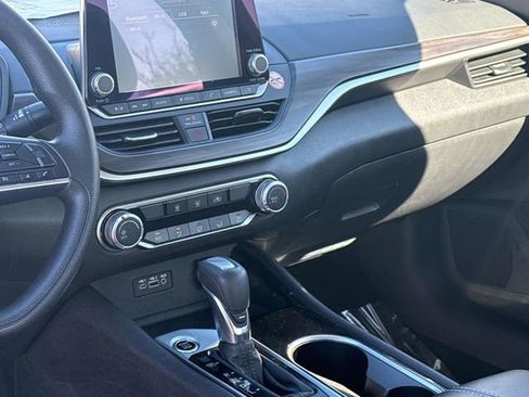 Certified 2024 Nissan Altima 2.5 SV image 28