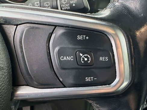 Used 2020 Jeep Wrangler Unlimited Sahara AWD/4WD image 19