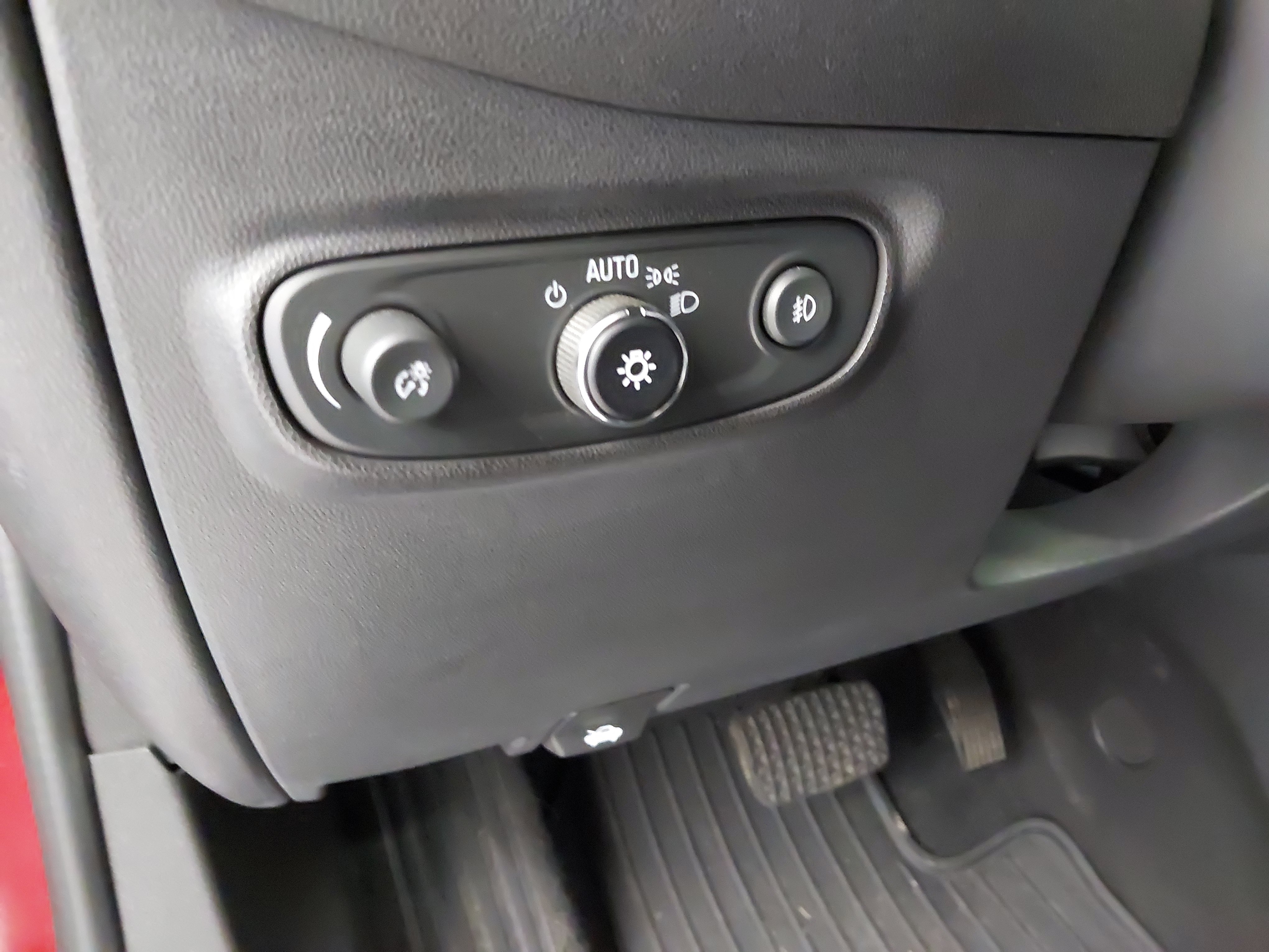Used 2024 Chevrolet Equinox Premier AWD/4WD image 24