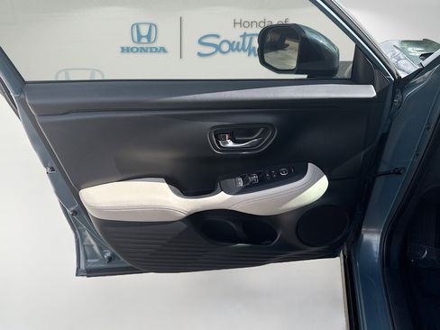 Certified 2024 Honda HR-V EX-L image 19