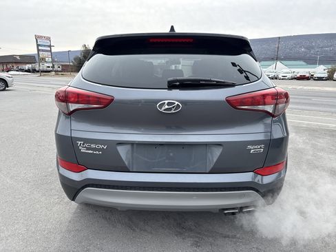 Used 2018 Hyundai Tucson Sport image 4