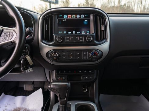 Used 2018 Chevrolet Colorado ZR2 image 33