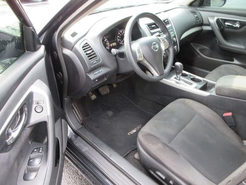 Used 2014 Nissan Altima 2.5 S w/ Display Audio Package FWD image 12