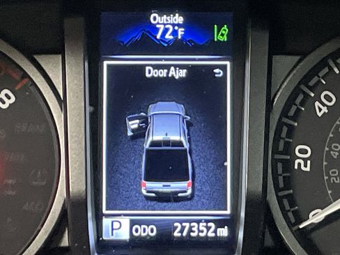 Used 2023 Toyota Tacoma TRD Sport image 22