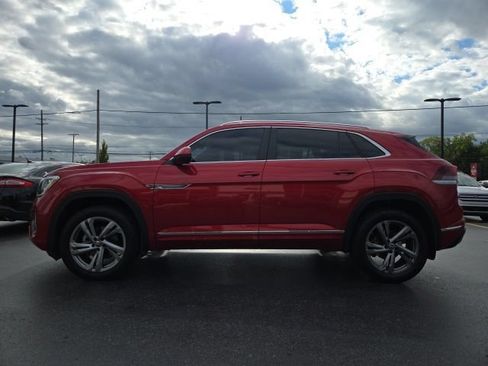 Used 2024 Volkswagen Atlas Cross Sport SEL R-Line w/ Adventure Package AWD/4WD image 4