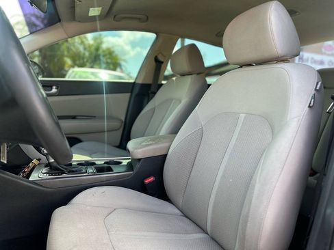 Used 2018 Kia Optima LX FWD image 12