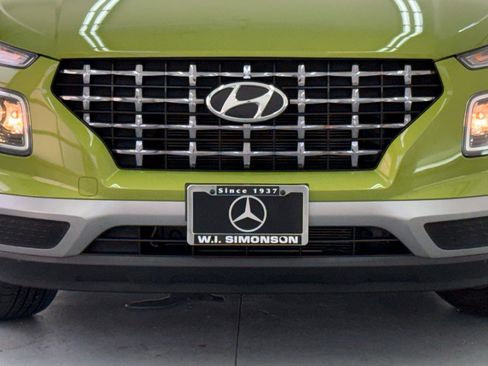 Used 2023 Hyundai Venue SEL FWD image 25