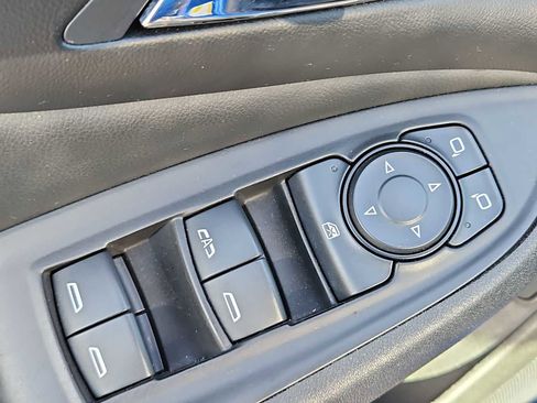 Used 2017 Chevrolet Volt LT w/ Comfort Package image 17