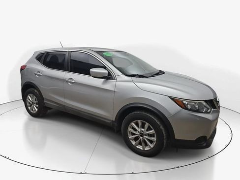 Used 2017 Nissan Rogue Sport S FWD image 3
