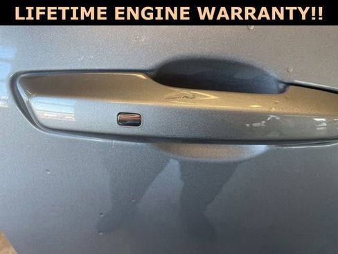 Used 2025 Chevrolet Equinox LT w/ Safety and Technology Package image 35