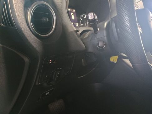 Used 2020 Mercedes-Benz Metris Passenger image 17