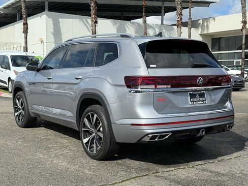 Used 2024 Volkswagen Atlas SEL Premium R-Line image 9