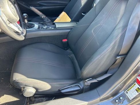 Used 2018 MAZDA MX-5 Miata RF Club image 8