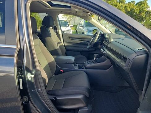 Used 2025 Honda CR-V EX image 10