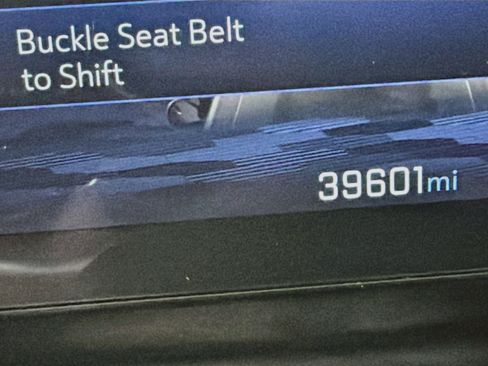 Used 2025 Chevrolet Equinox LT FWD image 18