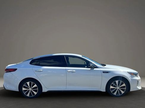 Used 2017 Kia Optima SX image 4