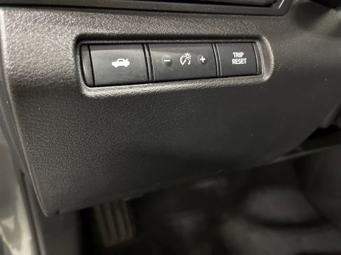 Used 2023 Nissan Altima 2.5 SR FWD image 16