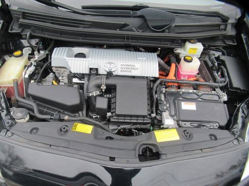 Used 2014 Toyota Prius Two image 13