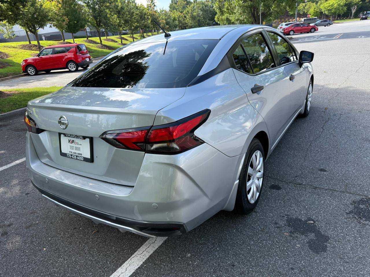 Used 2020 Nissan Versa S FWD image 5