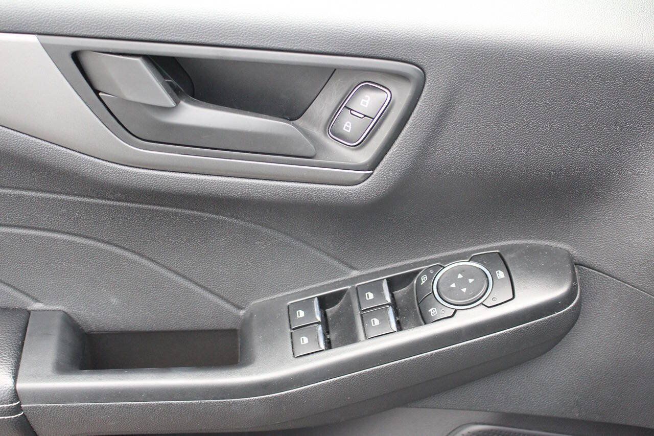 Used 2023 Ford Escape AWD image 9