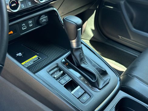 Used 2025 Honda CR-V EX-L image 19