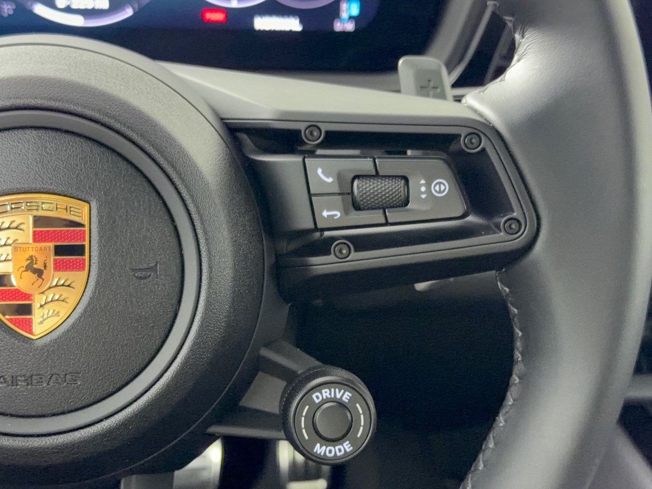 Certified 2026 Porsche Cayenne S AWD/4WD image 19