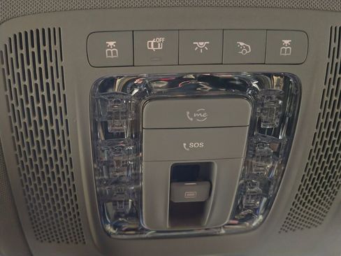 Used 2025 Mercedes-Benz GLE 350 4MATIC w/ Driver Assistance Package image 46