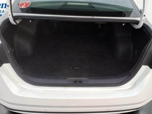 Used 2025 Nissan Altima 2.5 SV FWD image 24