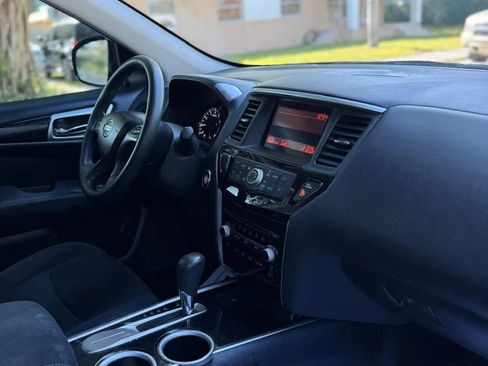Used 2015 Nissan Pathfinder S FWD image 13