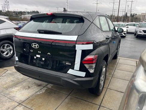 New 2026 Hyundai Kona SE AWD/4WD image 9