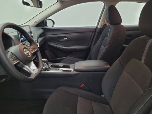 Used 2025 Nissan Sentra SV FWD image 17