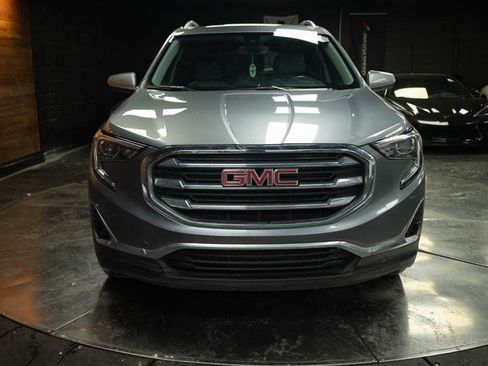 Used 2020 GMC Terrain SLT w/ Preferred Package FWD image 2