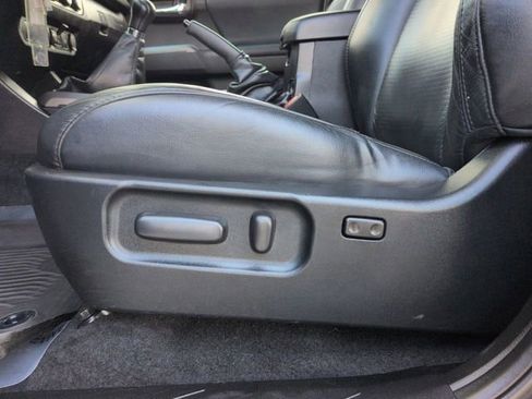 Used 2021 Toyota Tacoma TRD Off-Road w/ TRD Premium Off Road Package image 24