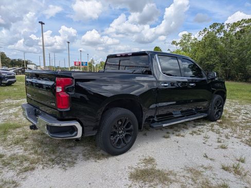 Used 2022 Chevrolet Silverado 1500 LTZ w/ LTZ Premium Package RWD image 4