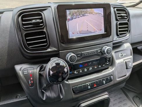 Used 2025 RAM ProMaster 2500 w/ Convenience Group FWD image 21