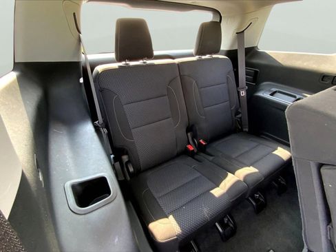 Used 2023 GMC Acadia SLE image 26