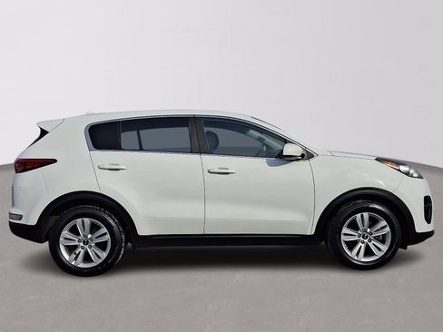 Used 2018 Kia Sportage LX image 7